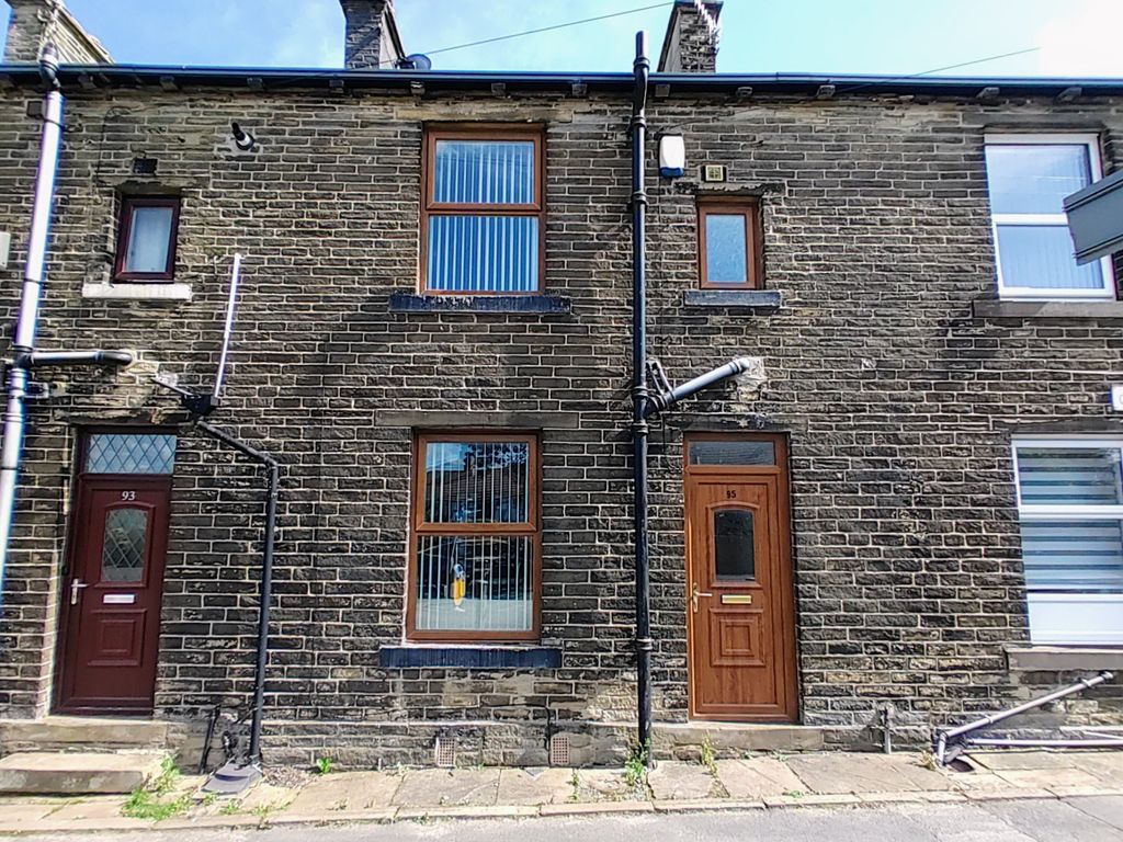 3 bed terraced house for sale in Clayton Lane, Clayton, Bradford BD14