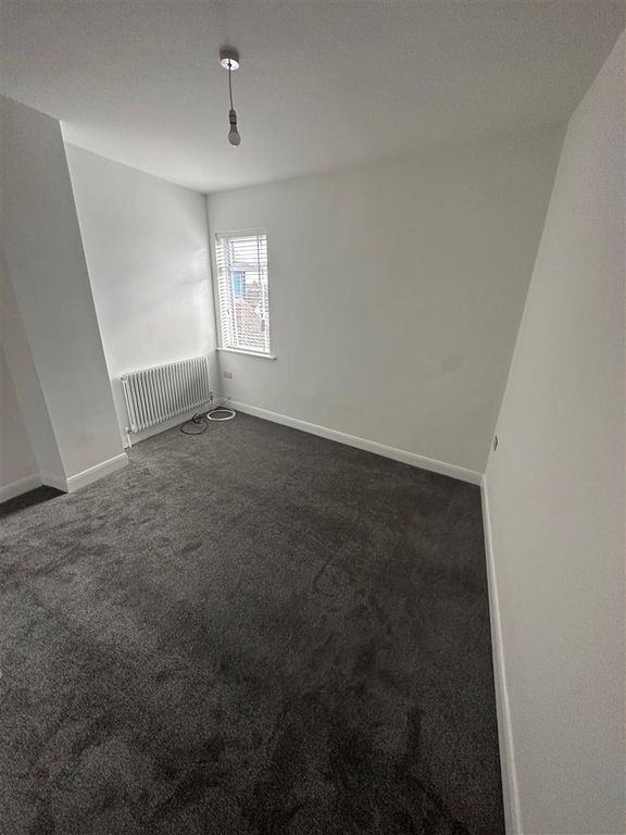 2 bed terraced house to rent in Bark Street, Cleethorpes DN35, £650 pcm