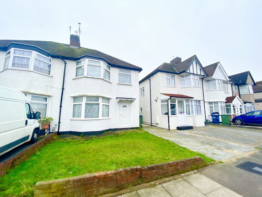 3 bed semidetached house for sale in Camrose Avenue, Edgware HA8 Zoopla