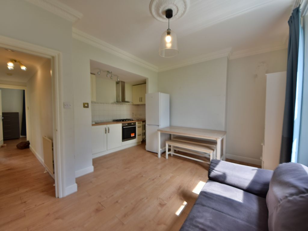 2 bed flat to rent in Adelaide Road, Swiss Cottage, Camden Town NW3, £