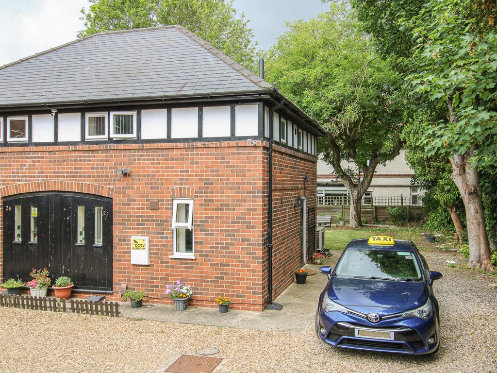 2 bed semidetached house for sale in Abbey Park Road, Grimsby DN32