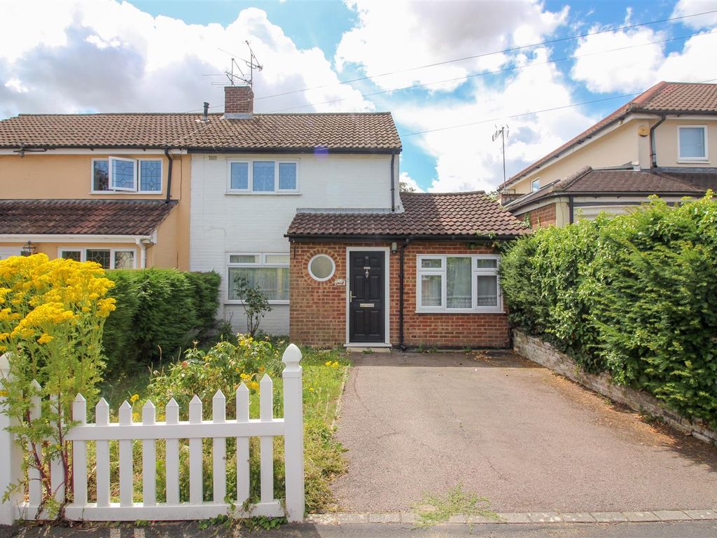 3 bed semidetached house for sale in Hayley Bell Gardens, Thorley