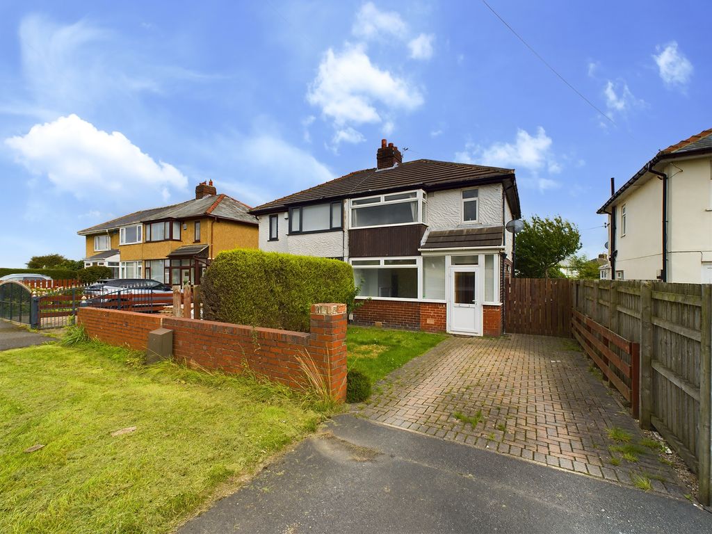 3 Bed Semi Detached House For Sale In Leeds Road Mirfield Wf14 £