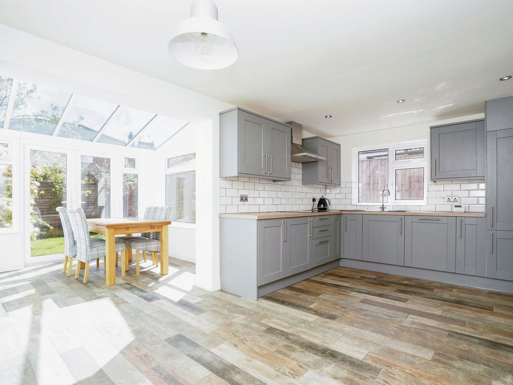 3 bed semidetached house for sale in Fieldhead Drive, Guiseley, Leeds