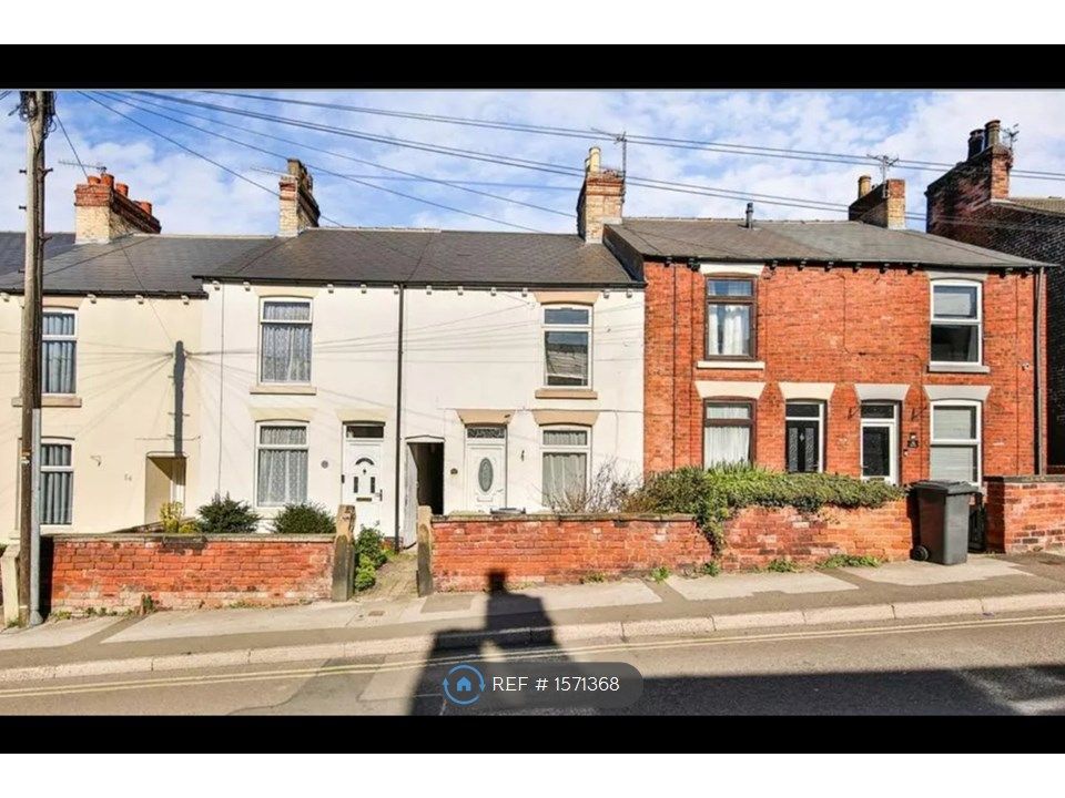 2 bed terraced house to rent in Princess Street, Brimington