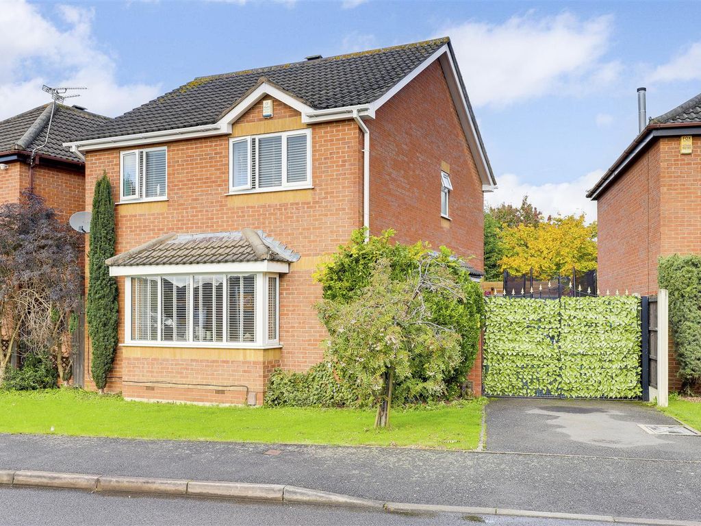 3 bed detached house for sale in Fulwood Drive, Long Eaton, Derbyshire