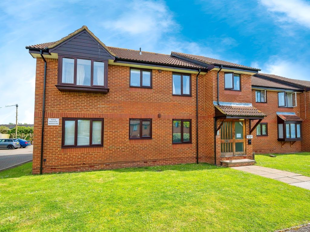 1 bed flat for sale in Broadlake Close, London Colney, St. Albans AL2