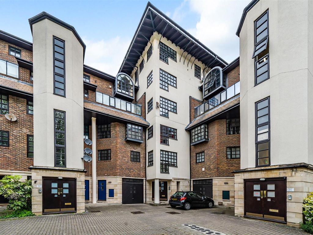 Studio for sale in Rope Street, London SE16, £330,000 Zoopla