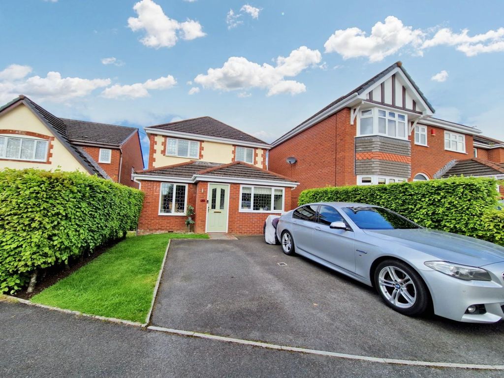 3 bed detached house for sale in Pant Hendre, Pencoed, Bridgend CF35, £