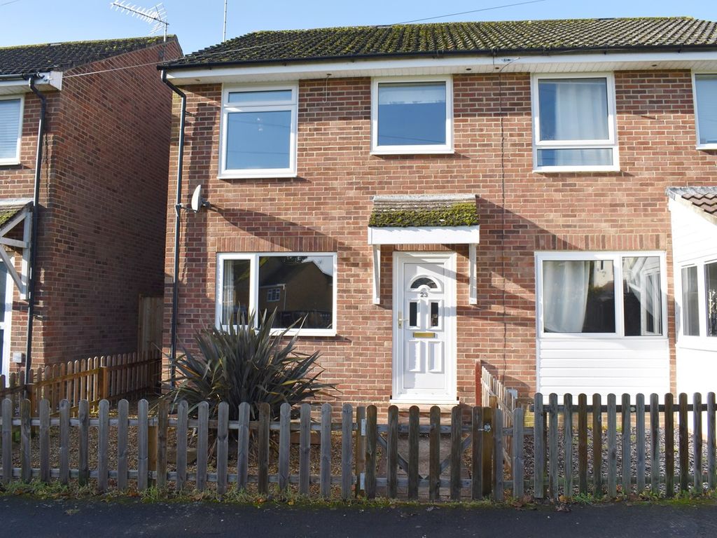 3 bed end terrace house for sale in Woodpecker Close, Verwood BH31, £315,000 Zoopla