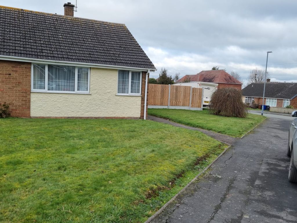 2 bed bungalow for sale in Walford Road, RollestonOnDove, BurtonOnTrent DE13, £210,000 Zoopla