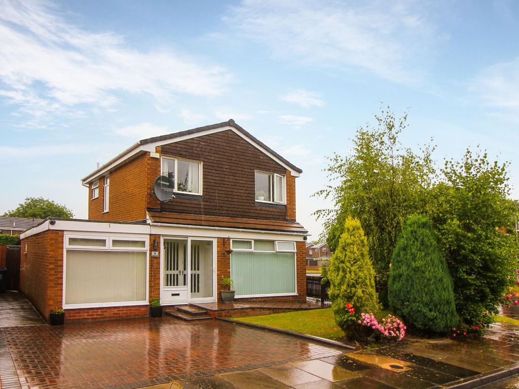 4 bed detached house for sale in Wallington Court, Kingston Park