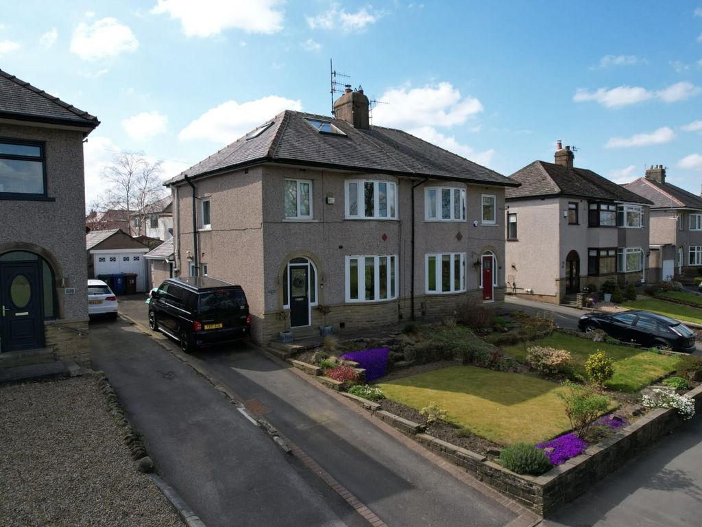 4 bed semidetached house for sale in Red Lees Road, Cliviger, Burnley