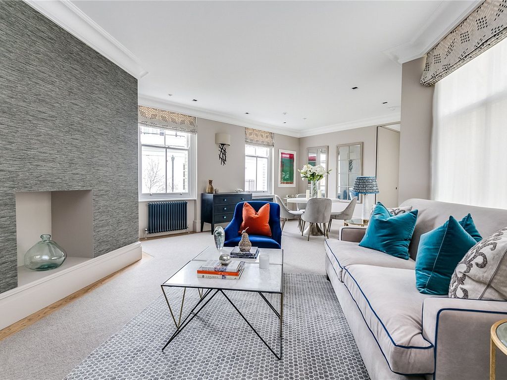 2 bed flat to rent in Sutherland House, Marloes Road W8, £4,983 pcm