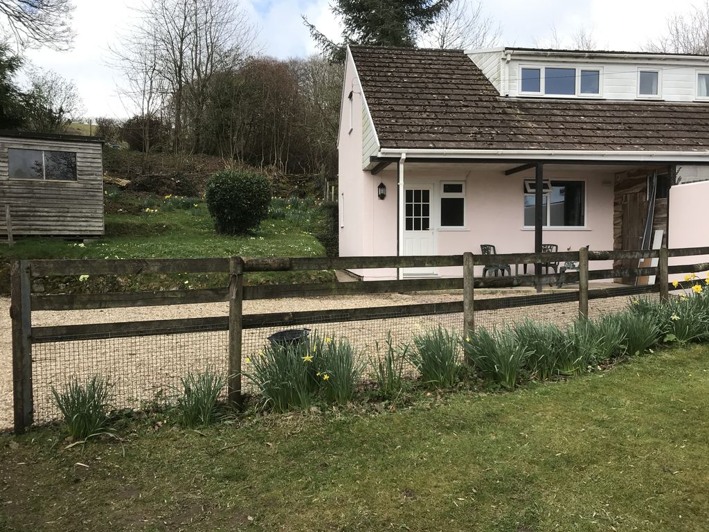 2 bed cottage to rent in Birchill Cross, Chardstock, Axminster, Devon