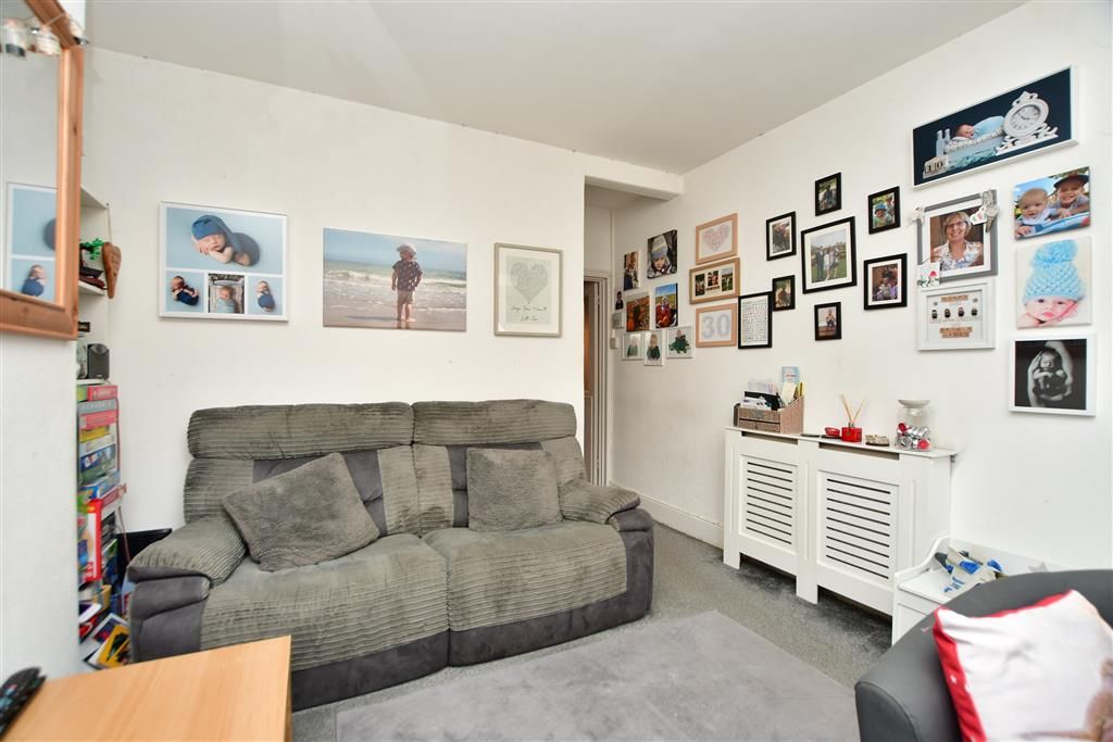 Beresford Road, Gillingham, Kent ME7  