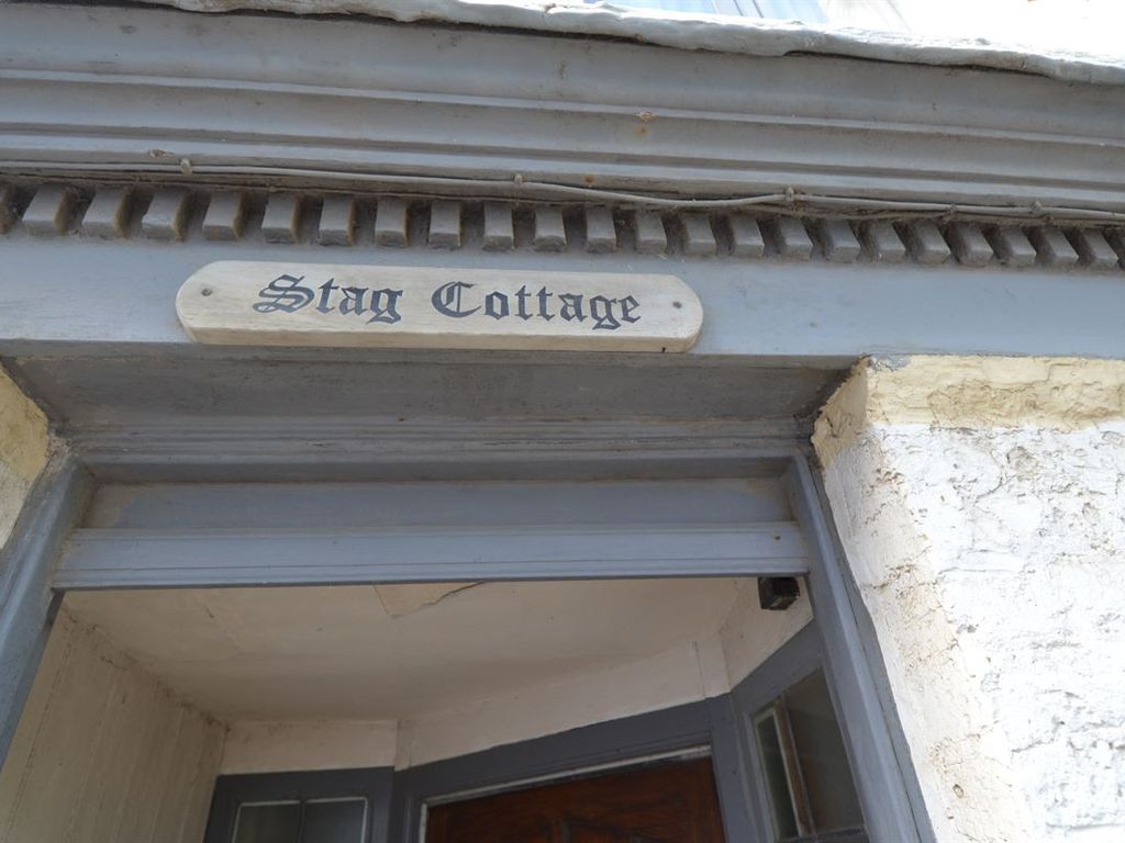 Property Details For Stag Cottage Sea Wall Whitstable Ct5 1bx Zoopla