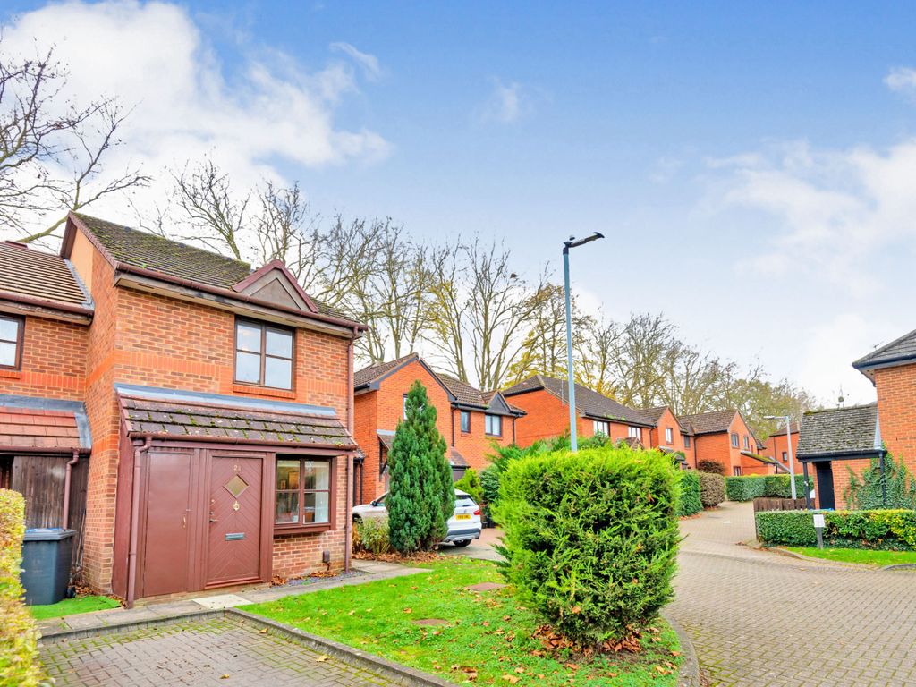 1 bed end terrace house for sale in Stonefield Park, Maidenhead SL6