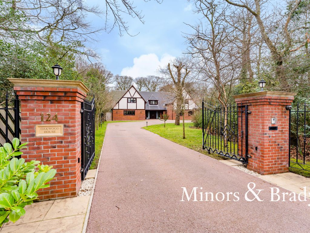 5 bed detached house for sale in Corton Long Lane, Corton, Lowestoft