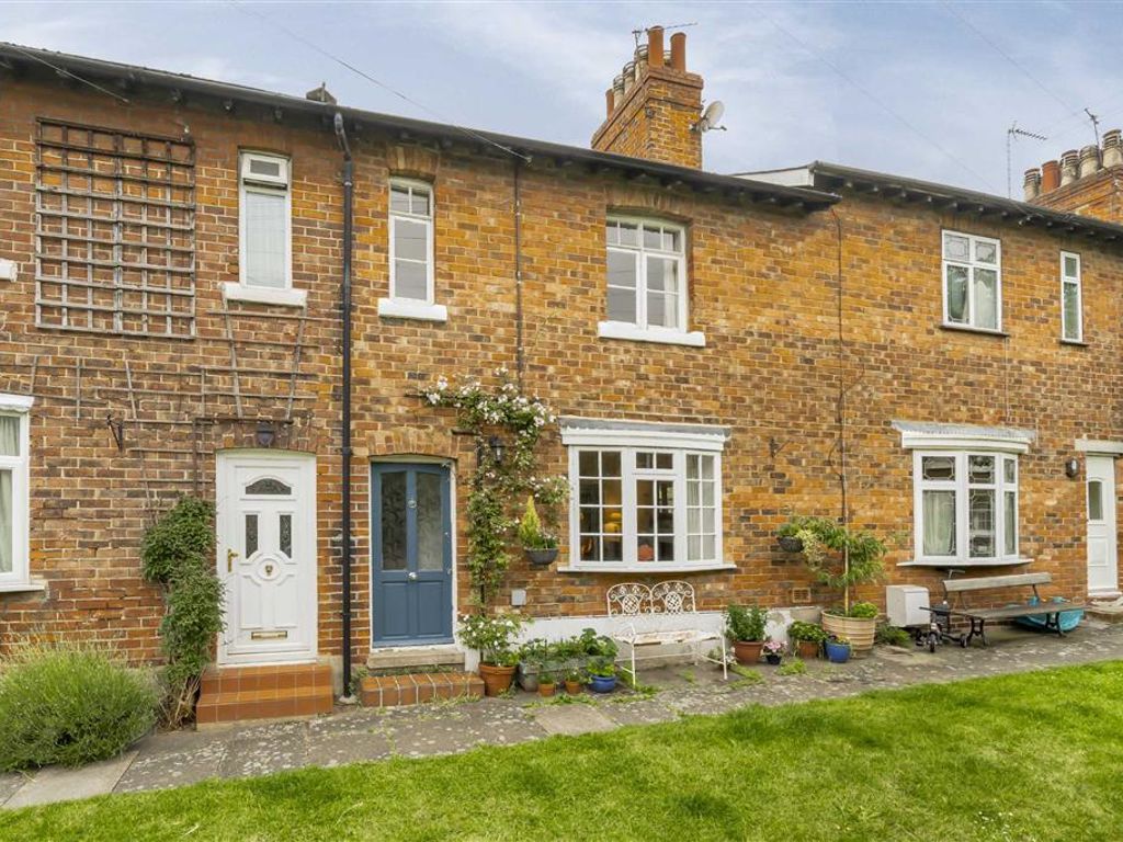 2 bed terraced house for sale in Johnston Terrace, London NW2, £615,000 Zoopla