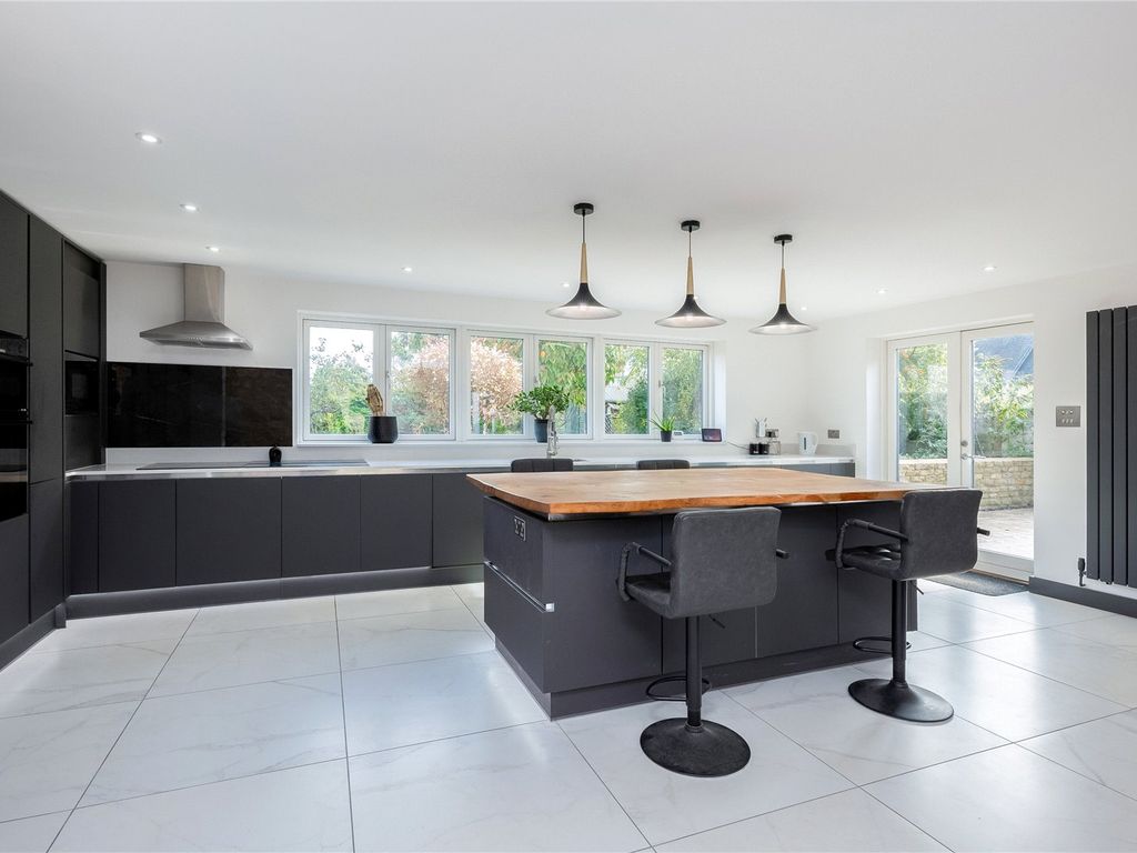 3 bed cottage for sale in Worton Road, Middle Barton, Oxfordshire OX7