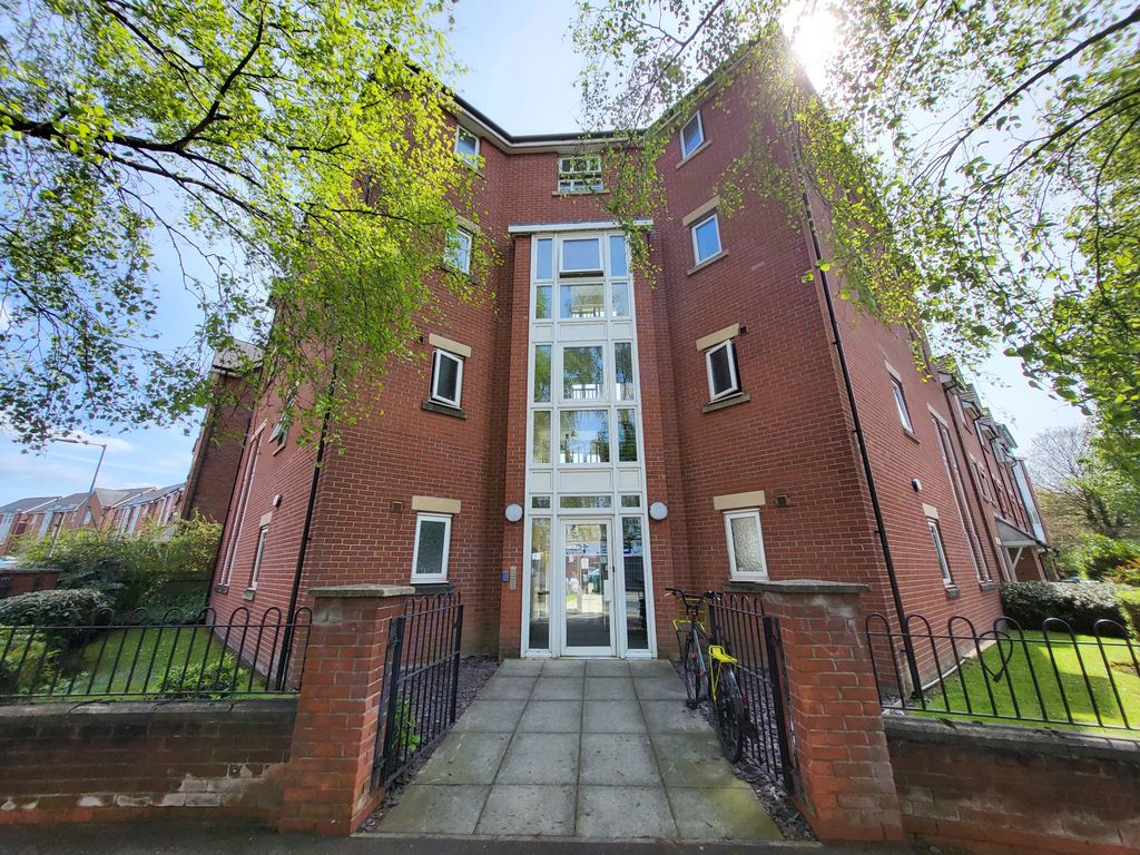 2 bed flat for sale in 159B Chorlton Rd, Hulme, Manchester. M15 Zoopla