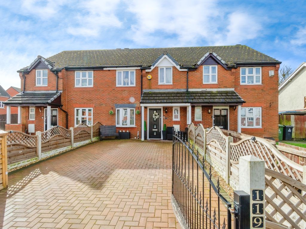 3 bed terraced house for sale in Turnstone Road, Walsall, West Midlands