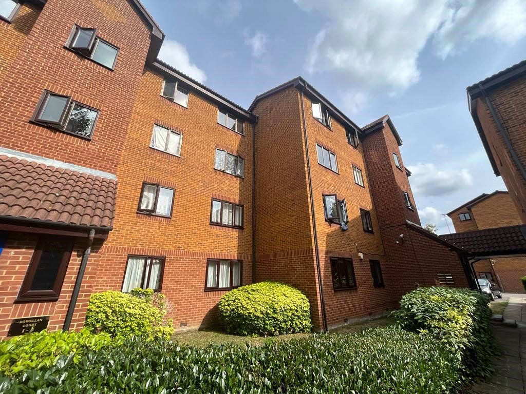 1 bed flat for sale in Rowallan Court, Cumberland Place, London SE6