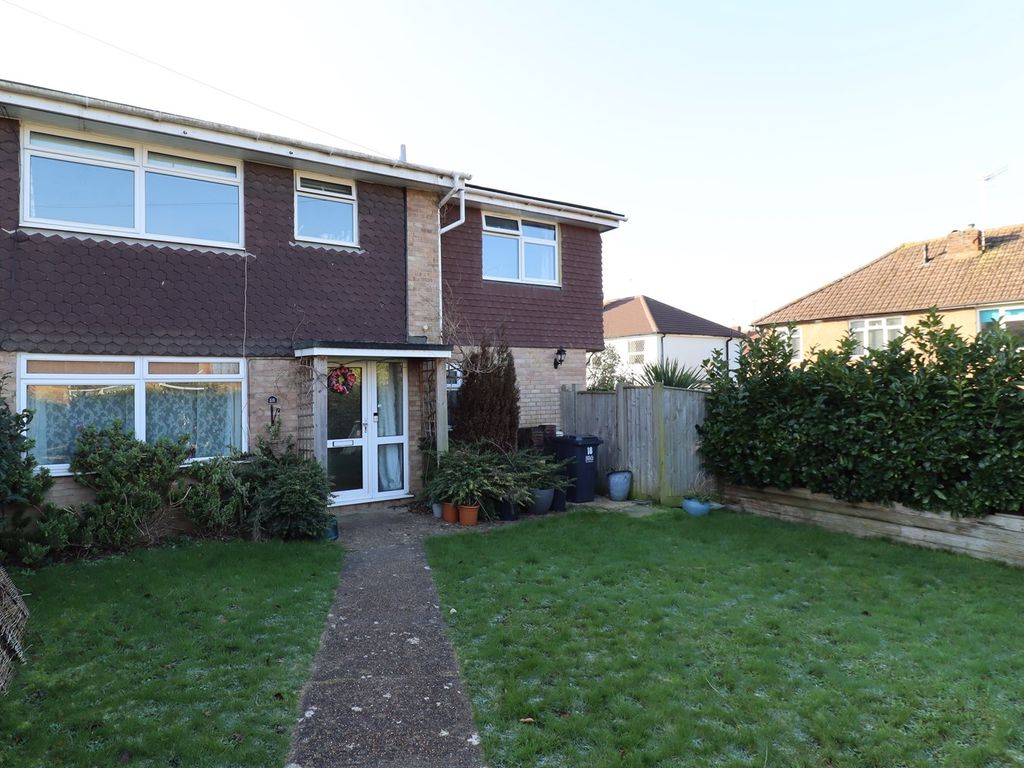 5 bed semidetached house for sale in Piltdown Close, BexhillOnSea