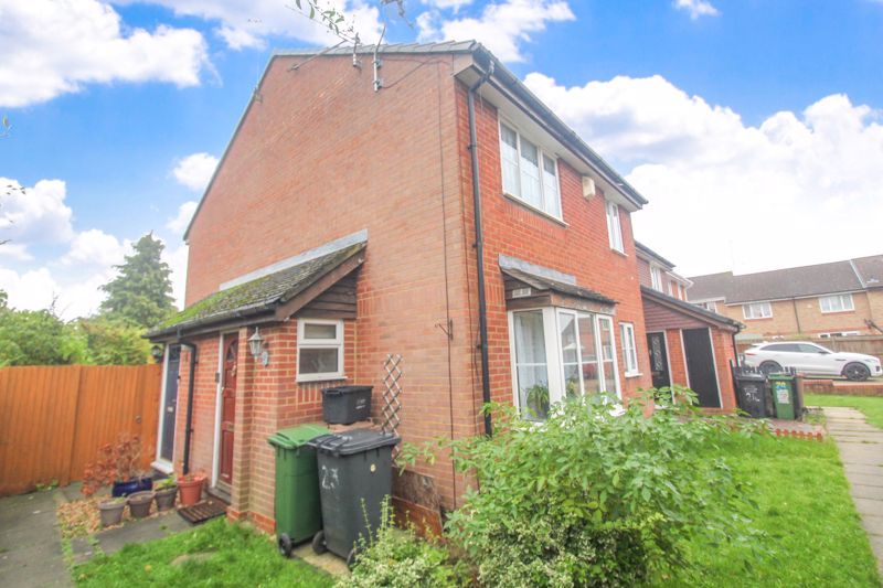 Farrow Close Luton LU3  