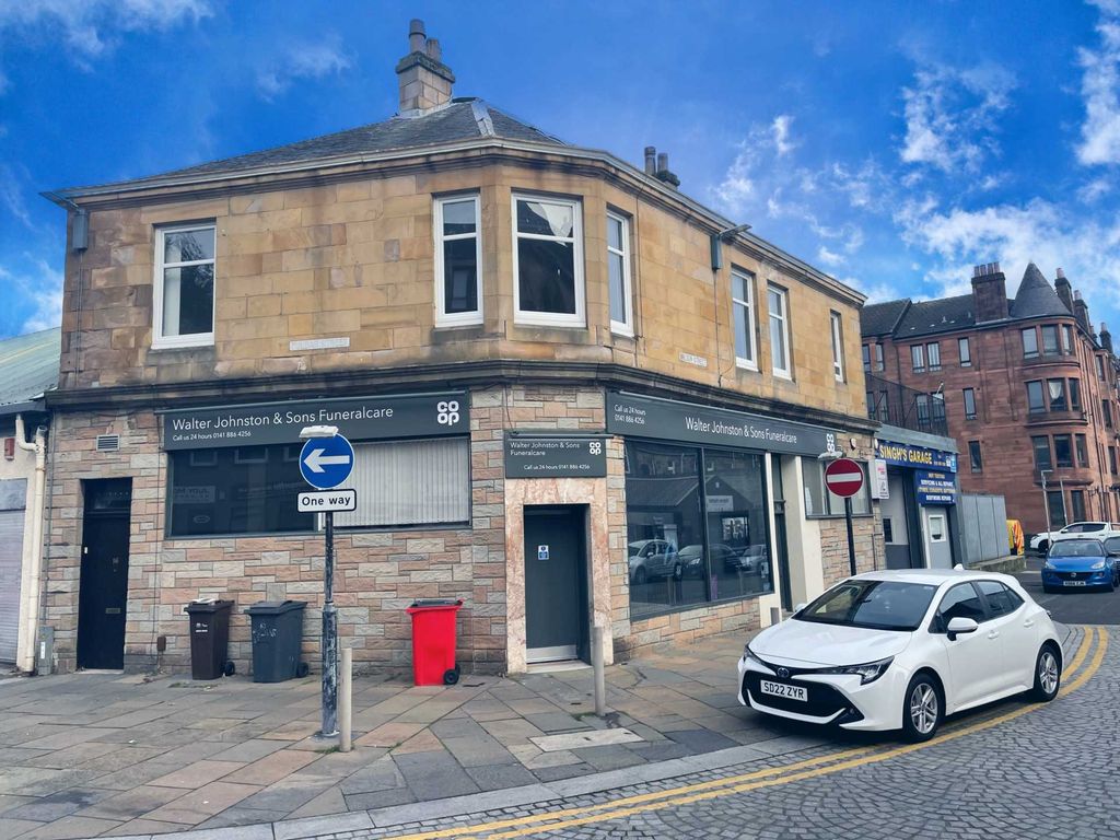 3 bed flat to rent in Fulbar Street, Renfrew PA4, £1,100 pcm Zoopla