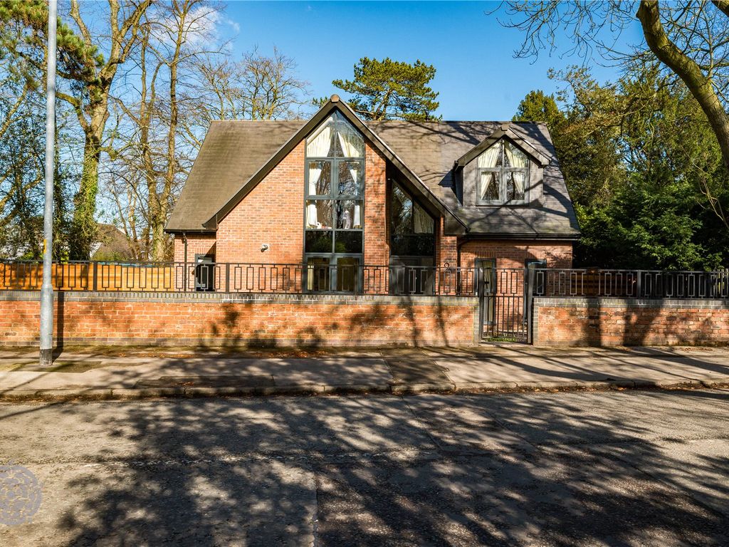 4 bed detached house for sale in Common Lane, Culcheth, Warrington