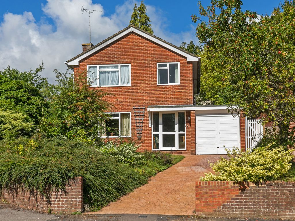4 bed detached house for sale in Teg Down Meads, Winchester SO22, £