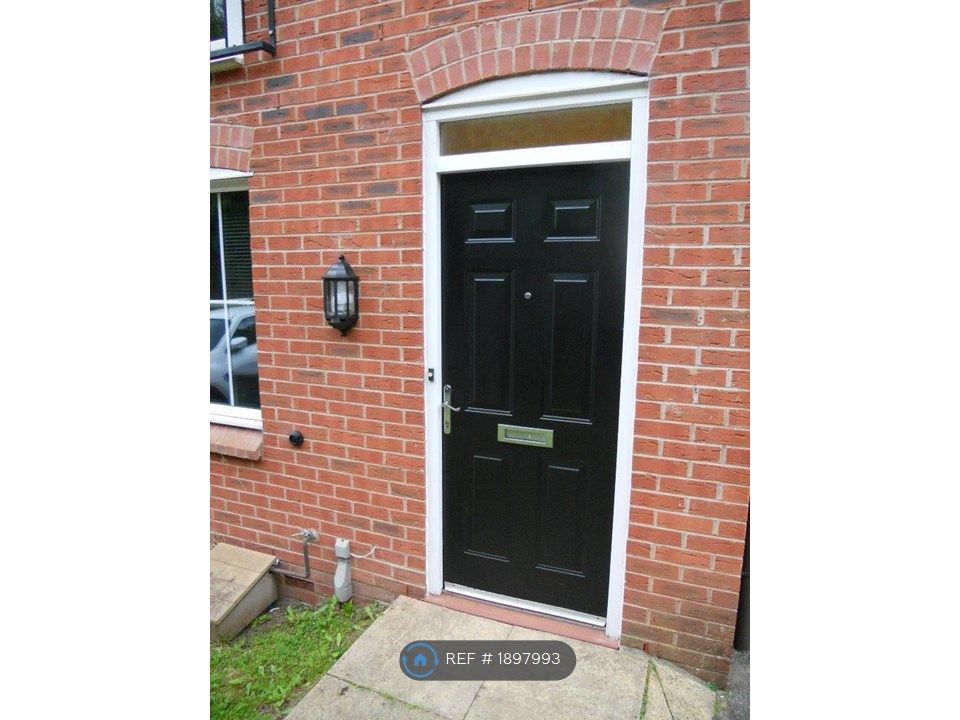 3 bed end terrace house to rent in Valley View, NewcastleUnderLyme