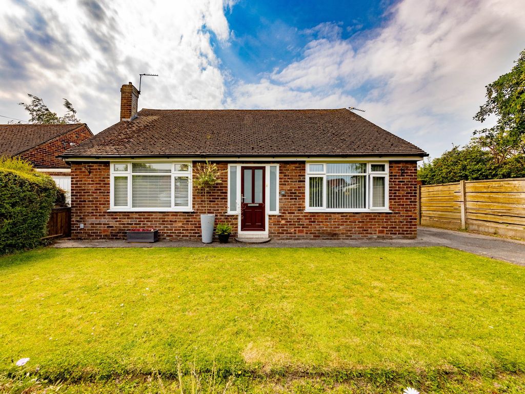 2 bed detached bungalow for sale in New Hall Lane, Culcheth WA3, £