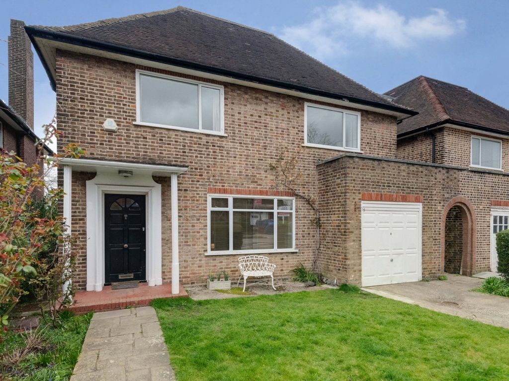 4 bed detached house for sale in Linden Lea, Hampstead Garden Suburb, London N2, £2,295,000 Zoopla