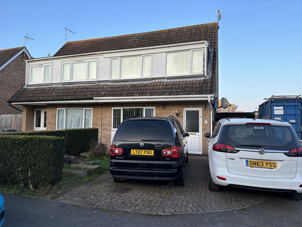3 bed semidetached house for sale in Orme Close, Leicester LE4 Zoopla