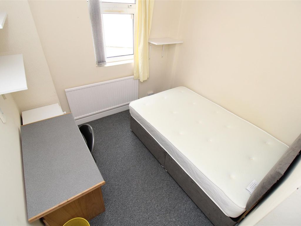 Room to rent in Belle Vue Terrace, Treforest, Pontypridd CF37 Zoopla