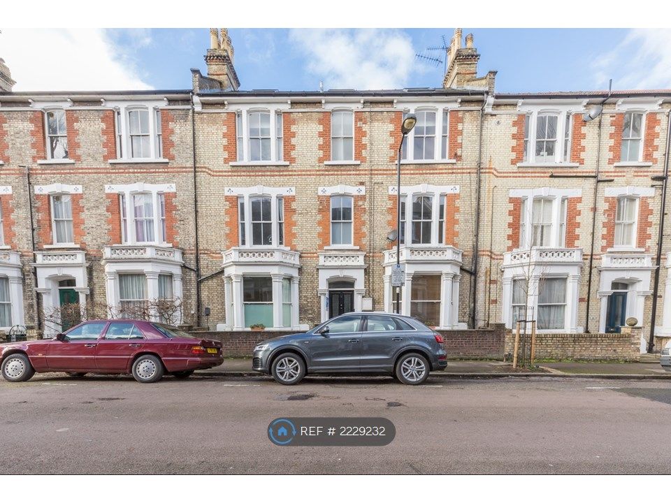 2 bed flat to rent in Stavordale Road, London N5, £2,995 pcm Zoopla