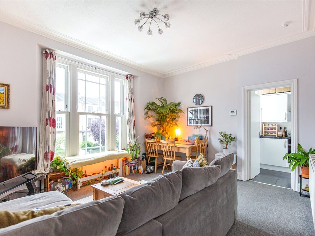 2 bed flat for sale in Hampton Park, Bristol BS6, £350,000 Zoopla