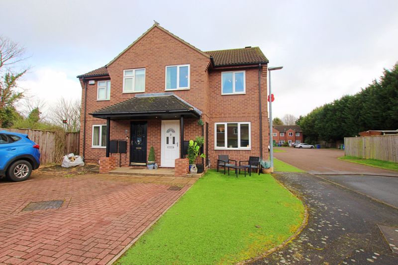 3 bed semidetached house for sale in Ashleigh Court, Healing, Grimsby