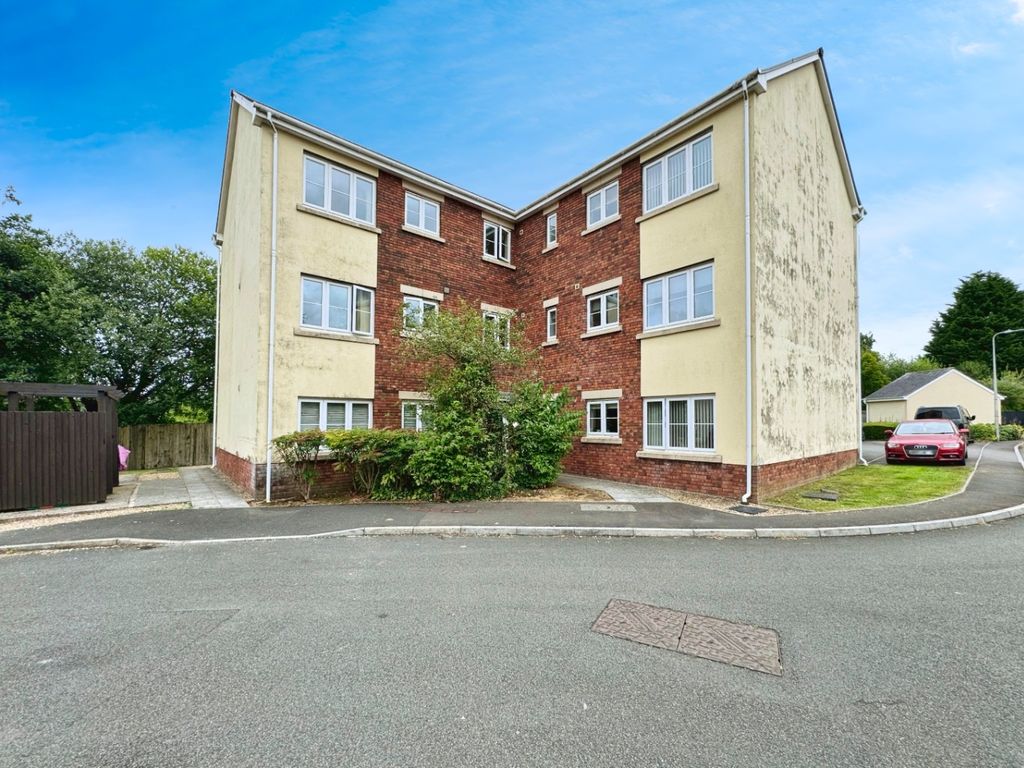 2 bed flat for sale in Clayton Drive, Pontarddulais, Swansea, West