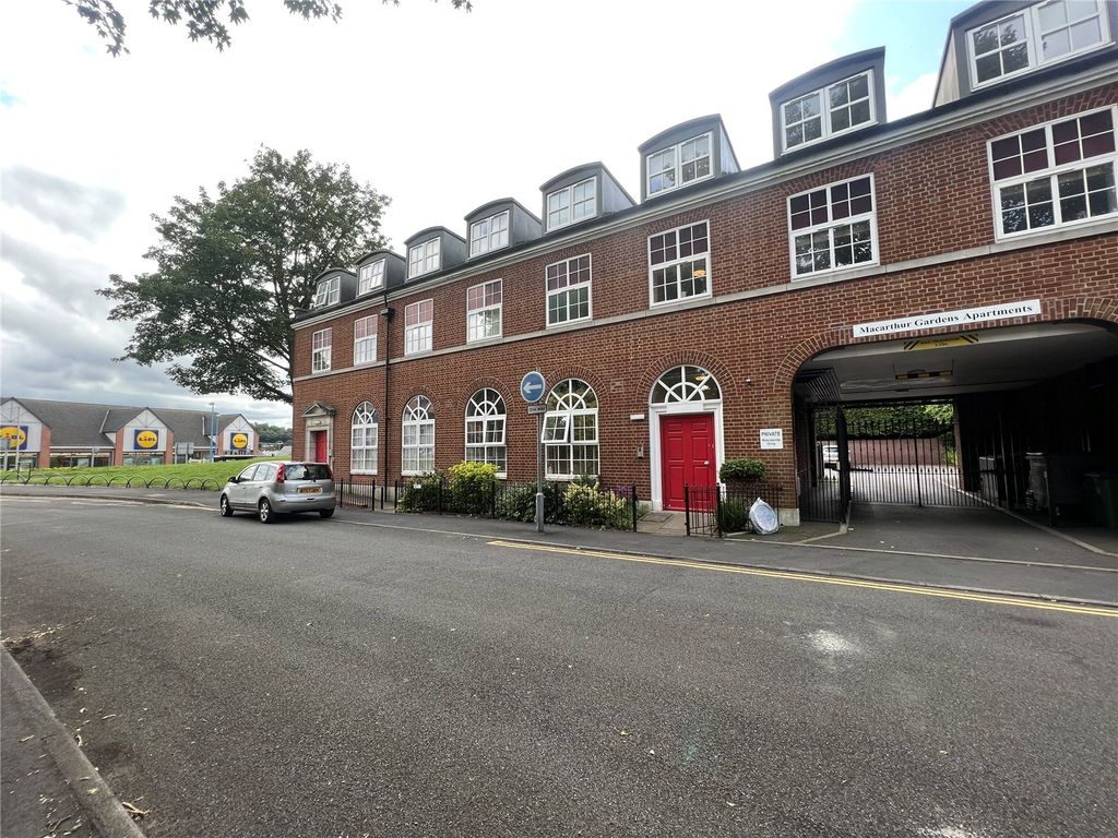 2 bed flat to rent in Whitehall Road, Cradley Heath, West Midlands B64 Zoopla