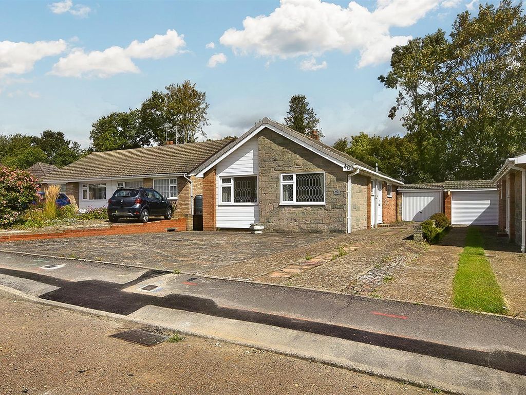 2 bed detached bungalow for sale in Beckenham Drive, Allington