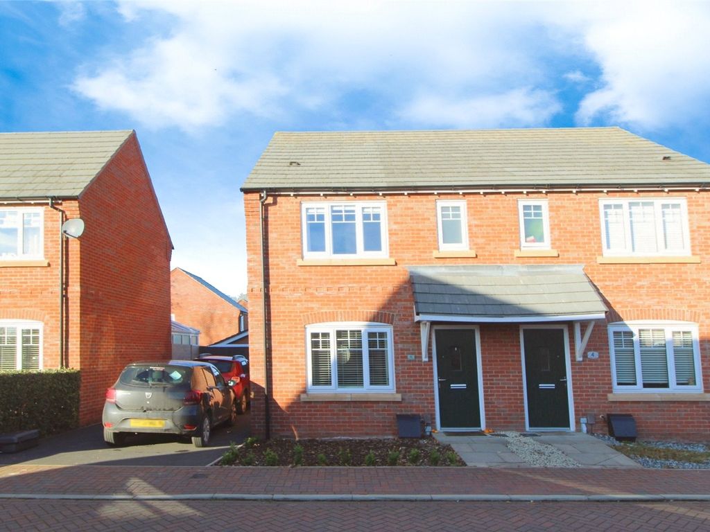 3 bed semidetached house for sale in Beeney Close, Coalville