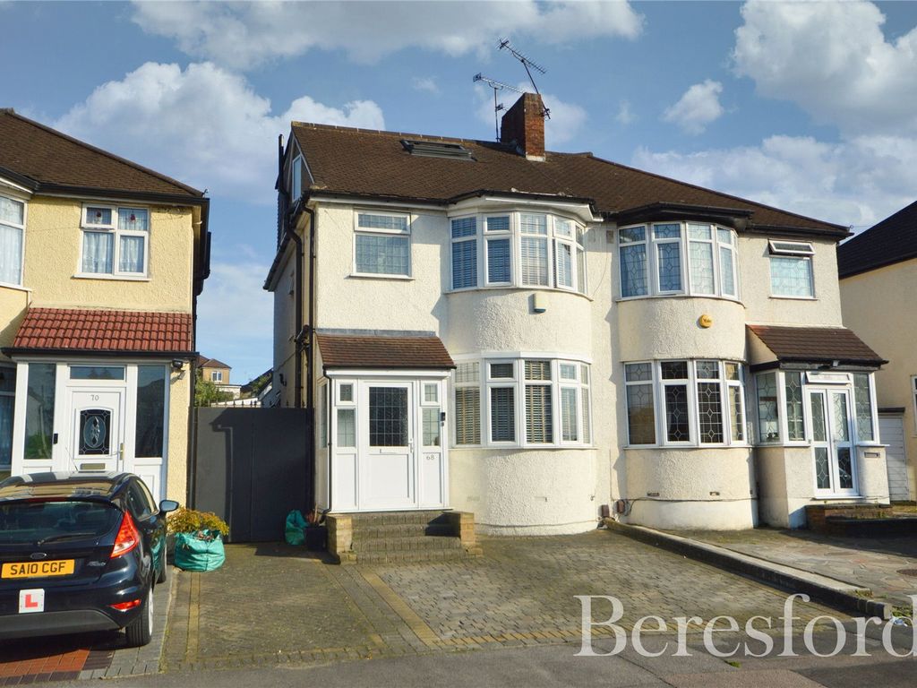 4 bed semidetached house for sale in Caterham Avenue, Clayhall IG5, £