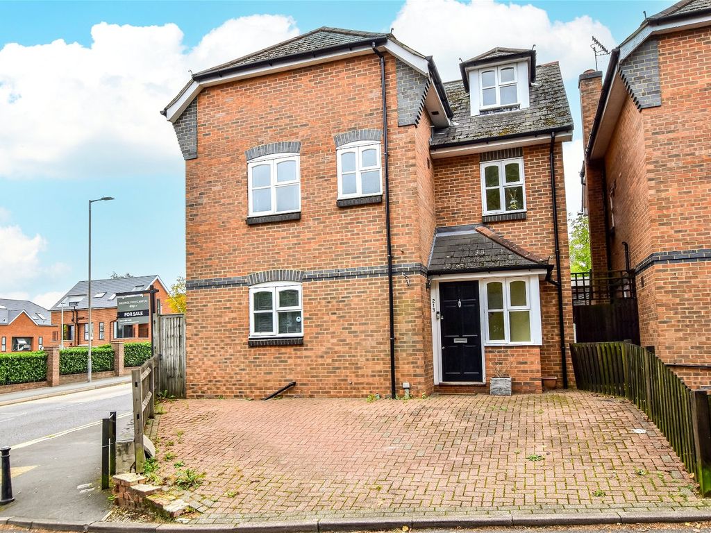 4 bed detached house for sale in Merry Hill Road, Bushey WD23, £749,950