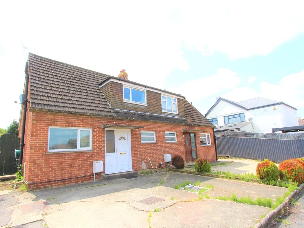 2 bed semidetached house to rent in Hereford Lawns, Lawns, Swindon SN3 Zoopla