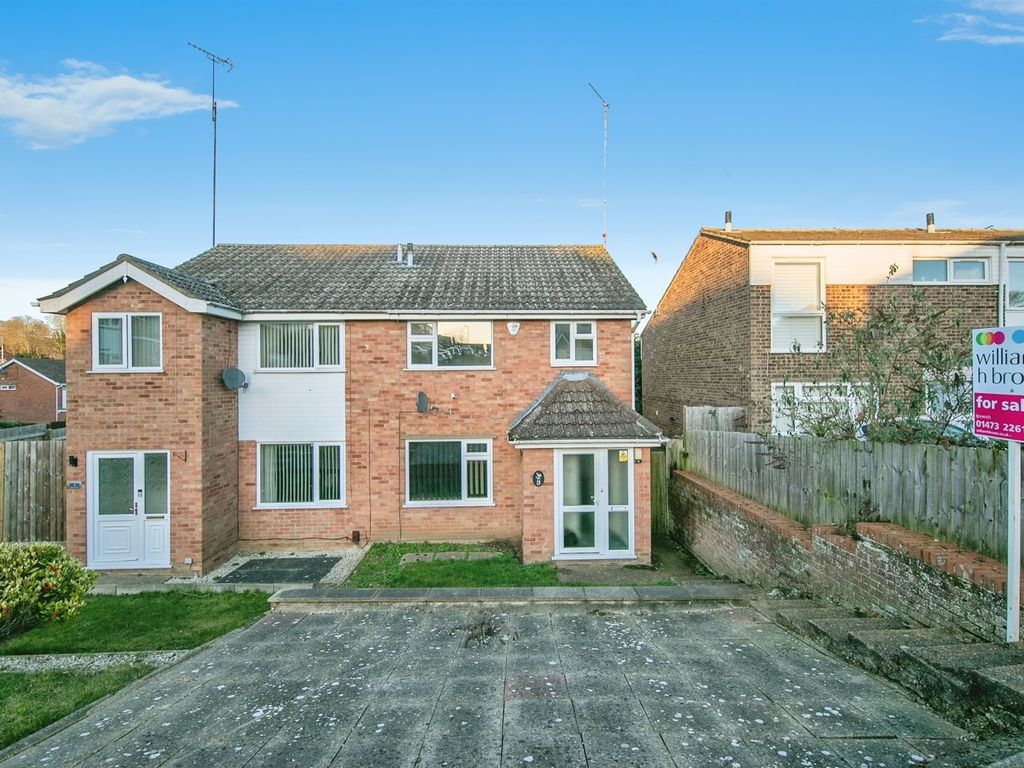 3 bed semidetached house for sale in Neath Drive, Ipswich IP2, £