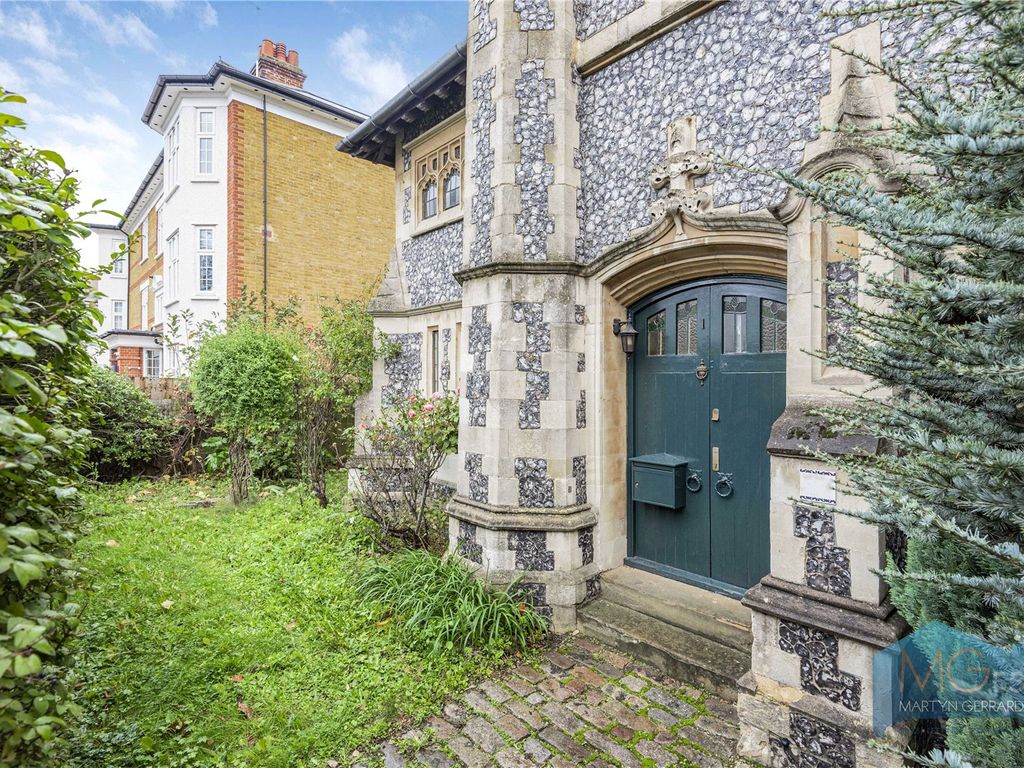 Ashlar Court, 270 Creighton Avenue, London N2  